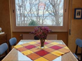 Lago a colazione pranzo e cena, hôtel à Dormelletto