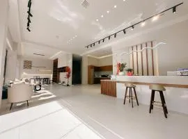 Zhangjiajie JoyMaple Hotel
