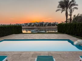 Sundown Symphony 4MBDR Villa Joubal El Gouna, villa in Hurghada