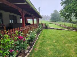 Hogsback Misty Oaks Cottage, hotel v destinaci Hogsback