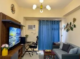 BayFront 1BR with Fast WiFi, Netflix & Free Pool, Near PICC, CPP, MOA, OKADA & Airport