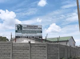 Crescent accommodation, hostel ở Klerksdorp