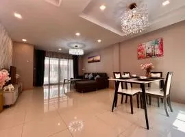 w2威尼斯轻奢联排3卧别墅