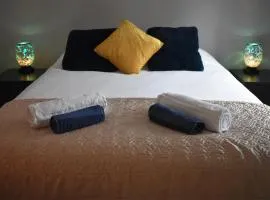 Starlight Cottage Peaceful Spiritual Room near Glastonbury Tor & Chalice Well