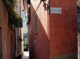 Casa Maria Giulia - lovely apartment with garden, hotel em Cannero Riviera