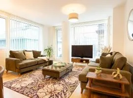 Northern Quarter Luxury 2 Bed Apt with balcony