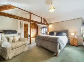 18th Century Farmhouse, England Wales Border, Breathtaking Views