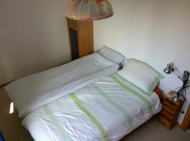 Private Room on second floor with a View, hotel v destinaci Lenzburg