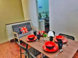 Queensbay Mall, Up to 6 Pax, 3 Bedrooms, 2 Bathrooms, 1 Car Park by Star Home