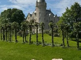 Bright Apartament Near the Castle Free Parking Comfort & Elegance