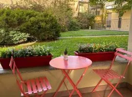 Laura s garden - romantic place and private parking