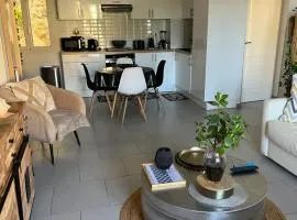Beau 2P, très équipé, localisation parfaite/AC