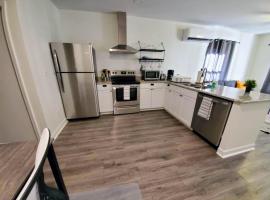 LakewoodLyon Park Renovated Cottage Near Duke 26B, khách sạn ở Durham