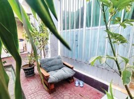 Cozy Guest House 5 mins from Bole Airport, hotel in Addis Ababa