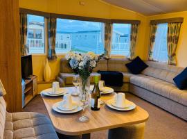 Little Cha-Am Caravan Hire at Silver Sands, kemp v destinaci Lossiemouth