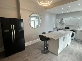 New Central 5 Bedroom House