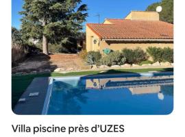 Villa piscine Uzes, hotel v destinaci Saint-Siffret