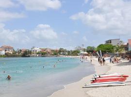 Studio détente, plage et spa, hotel v destinaci Les Trois-Îlets