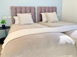 Lovely New Private Duplex in Prime City Center location
