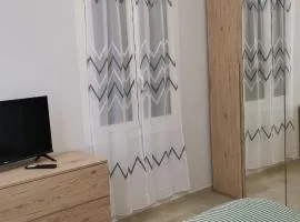 CAV Bleu Safir by People