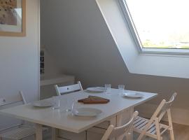 Studio neuf à proximité de Saint-Malo, à 2km des plus belles plages de la côte d'Emeraude, отель в городе Сен-Кулом