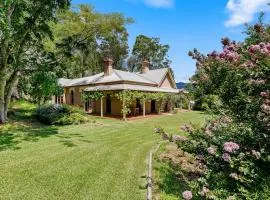 The Manse at Jamberoo Heritage Retreat on 1.5 Acres