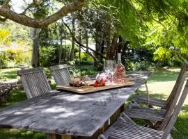 The Manse at Jamberoo Heritage Retreat on 1.5 Acres