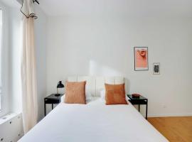 Modern and Cosy Studio - 2P - Rueil-Malmaison, villa in Rueil-Malmaison