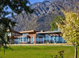 Oraka Lakeside Retreat by Sotheby's Luxury Rental Homes