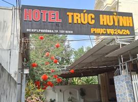 Trúc Huỳnh Hotel Tây Ninh, κατάλυμα με κουζίνα σε Tây Ninh
