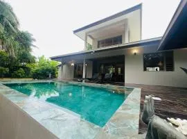 Moorea Temae Villa walking dist beach and golf