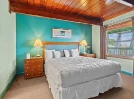 Oceanfront Inn Room #7 - Partial Ocean View - King Bed