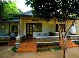 Glenmore Resorts Munnar