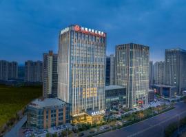 济南鸿腾湖景大酒店, Hotel in Jinan