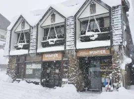 Hunter Lodge