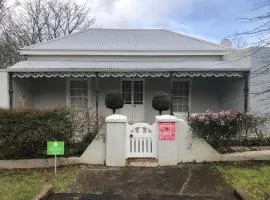 Charming Rose Cottage