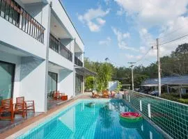 Seatherny Pool Villa