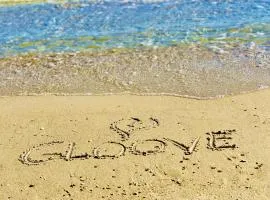 Vikingos beach by Gloove