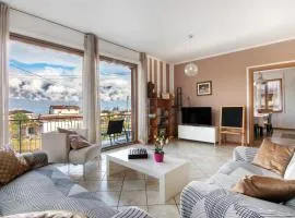 Como Lake Home
