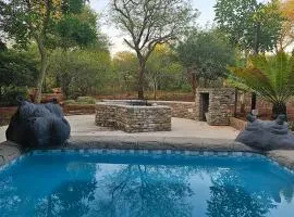 Eye of Kruger - Spacious holiday home with splash pool and boma