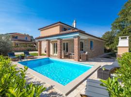 Romantic villa with pool, surrounded by nature - ID 2507 - by TRAVELER tourist agency Krk, hotel a Barušić