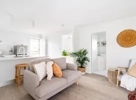 Palm Shores Apartment