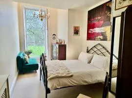 Classic Georgian Rooms in Centre