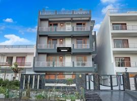 Super Townhouse Sector 135 Noida, hotel v destinaci Noida