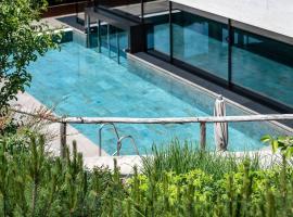 Hotel Dosses, viešbutis mieste Tires