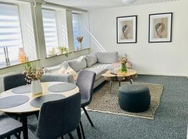 City Center Modern 2-BR Haven with a Stylish Twist, hotel pro pobyt s domácími mazlíčky v destinaci Aalborg