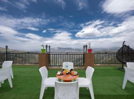 The Yoga Retreat l Place for Yoga I Meditation I Shanti & Dhayan l Vacations I Family Events I Kufri by Exotic Stays, hotel in Shimla