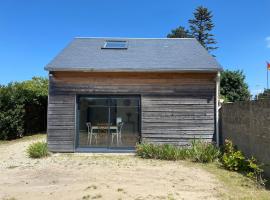 Petite maison proche plage, hotel in Ouistreham
