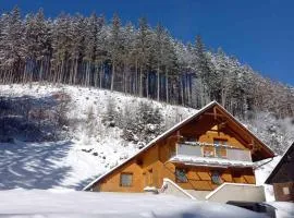 Hiša Lunna - Apartments in a Forest Paradise