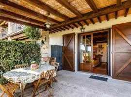 Top of hill, with view on Siena, Chianti and Crete